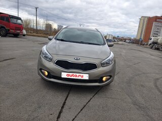 2014 Kia Ceed II, серебристый, 870000 рублей, вид 2