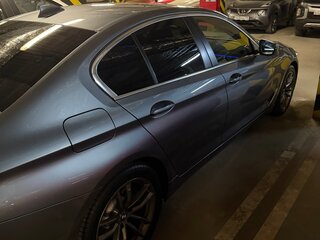 2020 BMW 5 серии 520i VII (G30/G31/G38) Рестайлинг, серый, 3350000 рублей, вид 3