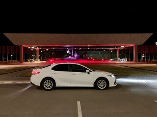 2021 Toyota Camry VIII (XV70), белый, 2650000 рублей, вид 5