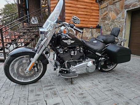 2021 Harley-Davidson Fat Boy, чёрный, 2500000 рублей, вид 4
