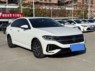 2024 Volkswagen Lavida III Рестайлинг, белый, 1450000 рублей, вид 3