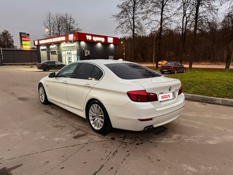 2015 BMW 5 серии 530d xDrive VI (F10/F11/F07) Рестайлинг, белый, 2480000 рублей, вид 5
