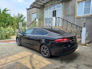 2019 Ford Fusion (North America) II Рестайлинг, чёрный, 1900000 рублей, вид 2