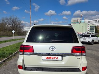 2019 Toyota Land Cruiser 200 Series Рестайлинг 2, белый, 10500000 рублей, вид 5