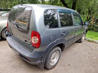 2017 Chevrolet Niva I Рестайлинг, серый, 540000 рублей, вид 4