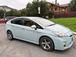 2010 Toyota Prius III (XW30), зелёный, 880000 рублей, вид 4