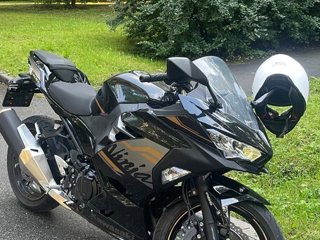 2019 Kawasaki Ninja 400, чёрный, 690000 рублей, вид 1