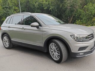2018 Volkswagen Tiguan II, серый, 2200000 рублей, вид 1