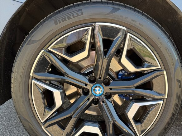 2023 BMW iX M60 I (I20), синий, 7111224 рублей - вид 17