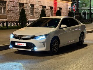 2016 Toyota Camry VII (XV50) Рестайлинг, белый, 1800000 рублей, вид 1