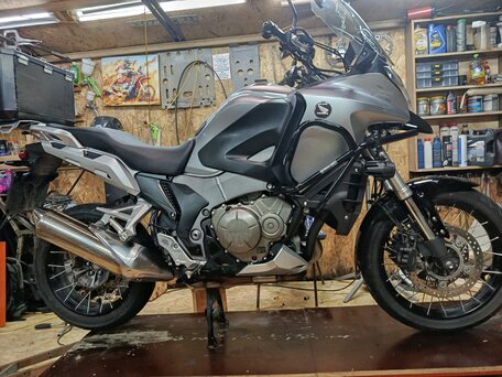 2012 Honda VFR 1200X (Crosstourer), серебристый, 850000 рублей, вид 2