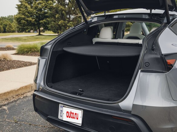 2026 Tesla Model Y Long Range I Рестайлинг, серебристый - вид 15