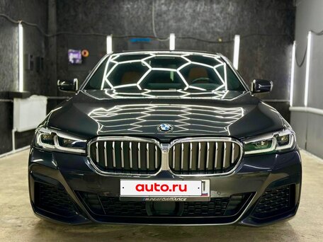 2022 BMW 5 серии 520i VII (G30/G31/G38) Рестайлинг, серый, 4300000 рублей, вид 2