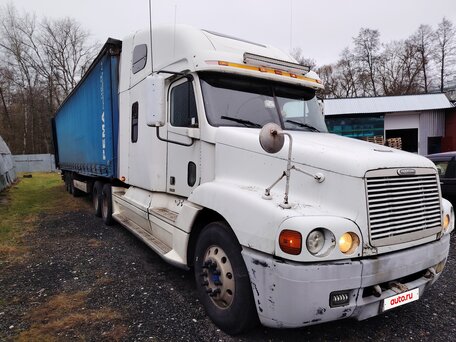 2002 Freightliner Century Class, белый, 2000000 рублей, вид 2