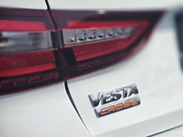 2024 Lada (ВАЗ) Vesta SW Cross I Рестайлинг (NG), белый, 2057000 рублей - вид 9