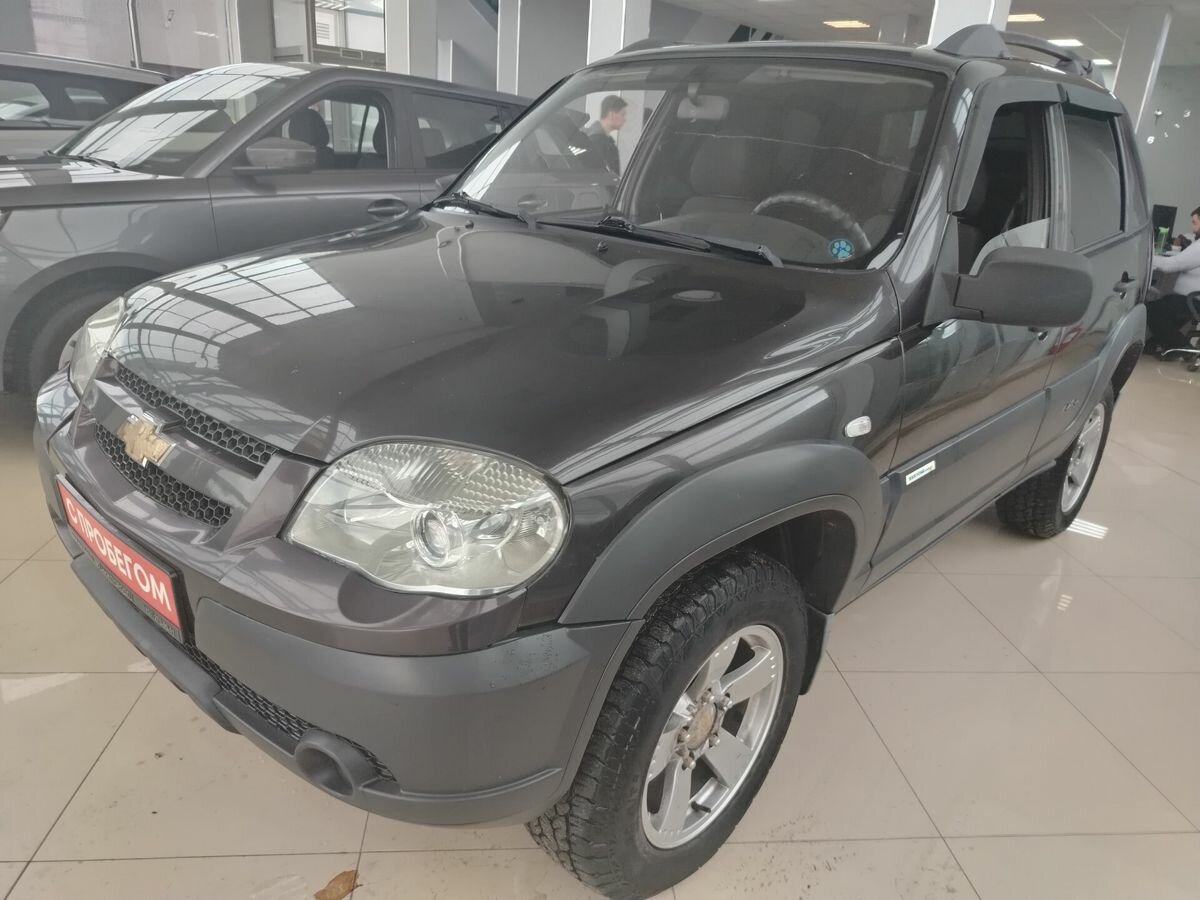 Открыть фотографии: Chevrolet Niva I Рестайлинг