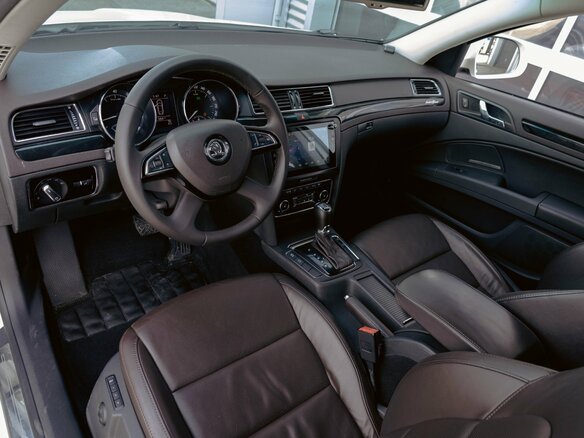 2013 Skoda Superb II Рестайлинг, белый, 1195000 рублей - вид 13