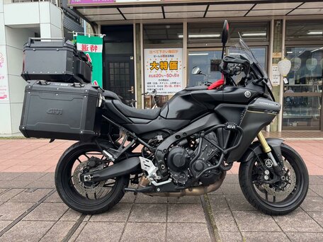 2025 Yamaha MT-09 Tracer (FJ-09), чёрный, 1860000 рублей, вид 2