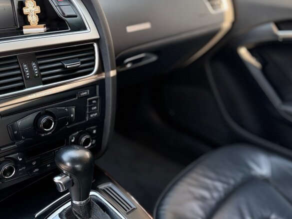 2009 Audi A5 I (8T), серебристый, 1350000 рублей - вид 25