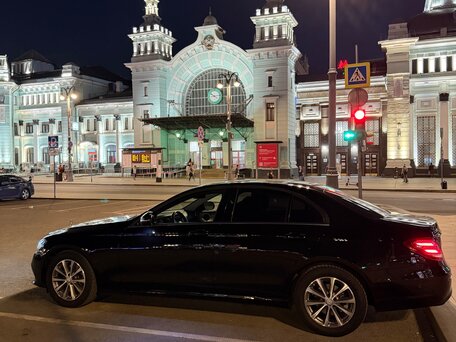 2019 Mercedes-Benz E-Класс 200 V (W213, S213, C238), чёрный, 3000000 рублей, вид 4