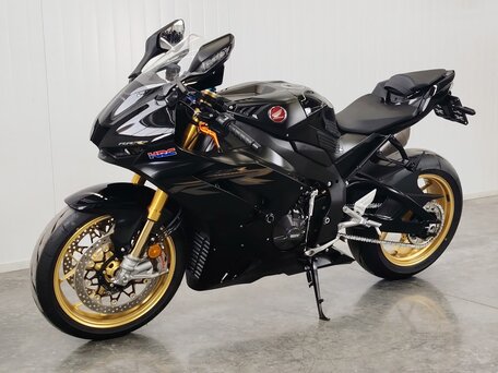 2024 Honda CBR 1000 RR/RA Fireblade, чёрный, 2119000 рублей, вид 4