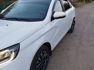 2024 Lada (ВАЗ) Vesta I Рестайлинг (NG), белый, 1300000 рублей, вид 3