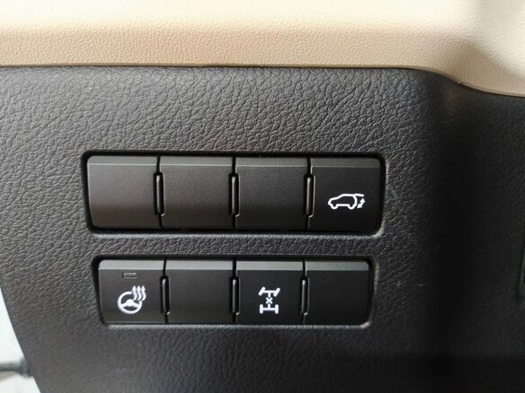 2019 Lexus NX 200 I Рестайлинг, серый, 3520000 рублей - вид 16