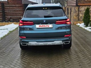 2023 BMW X5 50e IV (G05/G18) Рестайлинг, голубой, 8800000 рублей, вид 3