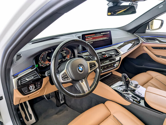 2021 BMW 5 серии 520i VII (G30/G31/G38) Рестайлинг, белый, 4350000 рублей - вид 15