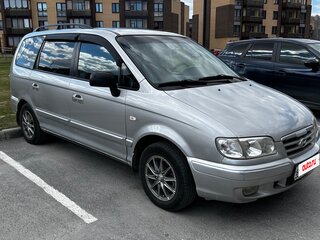 2005 Hyundai Trajet I Рестайлинг, серебристый, 525000 рублей, вид 2