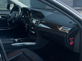 2013 Mercedes-Benz E-Класс 200 IV (W212, S212, C207) Рестайлинг, чёрный, 2100000 рублей, вид 4