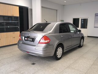 2013 Nissan Tiida I Рестайлинг, серый, 750000 рублей, вид 3