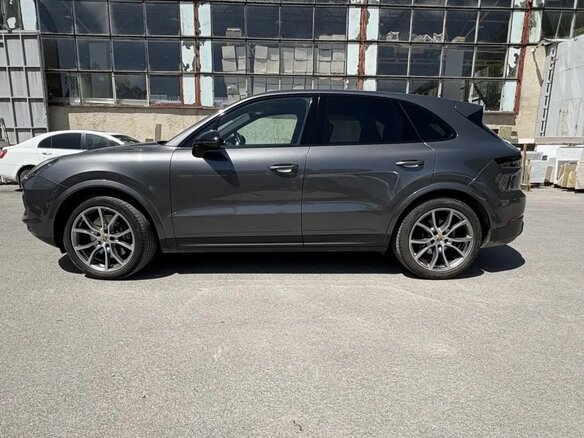2021 Porsche Cayenne III, серый, 6900000 рублей - вид 6