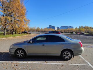 2004 Toyota Avensis II, зелёный, 290000 рублей, вид 3