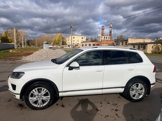 2015 Volkswagen Touareg II Рестайлинг, белый, 2549000 рублей, вид 2