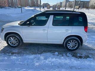 2015 Skoda Yeti I Рестайлинг, белый, 1050000 рублей, вид 5
