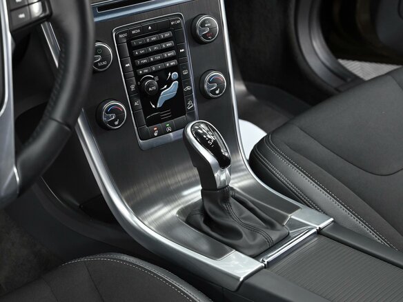 2016 Volvo XC60 I Рестайлинг, коричневый, 1949000 рублей - вид 9