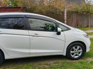 2018 Honda Fit III Рестайлинг, белый, 1230000 рублей, вид 5