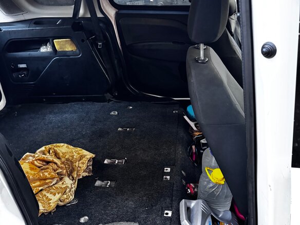 2010 Fiat Doblo II, белый, 850000 рублей - вид 8