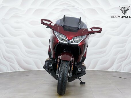 2025 Honda GL 1800 Gold Wing, красный, 3599000 рублей, вид 4