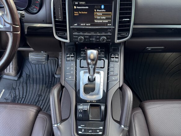2011 Porsche Cayenne Diesel II (958), белый, 2200000 рублей - вид 14