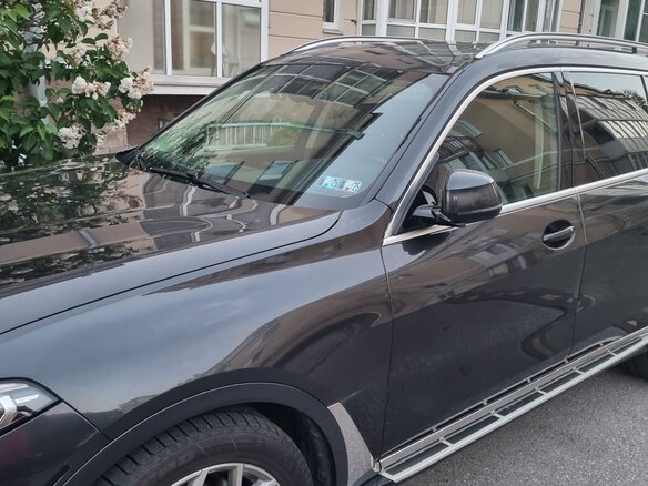 2021 BMW X7 40i I (G07), серый, 6400000 рублей - вид 2