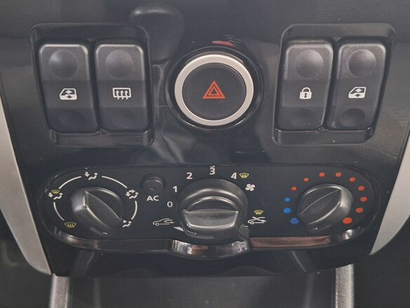 2013 Lada (ВАЗ) Largus I, серебристый, 715000 рублей - вид 9