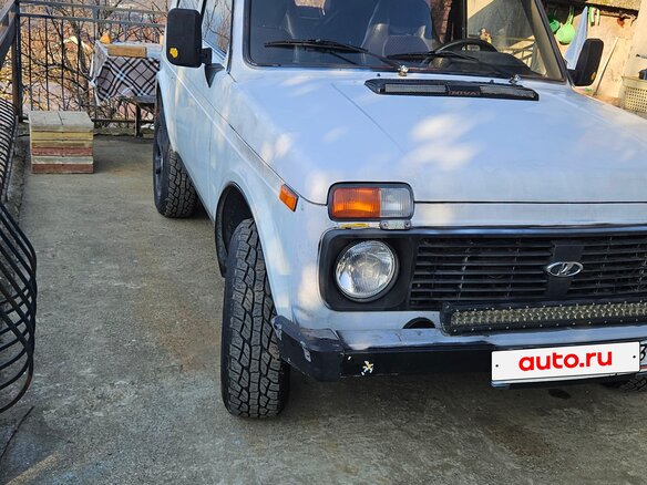 2009 Lada (ВАЗ) 2121 (4x4) I Рестайлинг, белый, 290000 рублей - вид 5