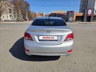 2014 Hyundai Solaris I, серебристый, 590000 рублей, вид 4
