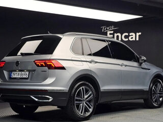 2022 Volkswagen Tiguan II Рестайлинг, серый, 2533000 рублей, вид 4