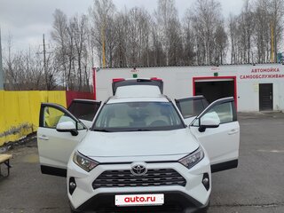2019 Toyota RAV4 V (XA50), белый, 3250000 рублей, вид 2