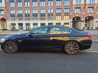 2012 BMW 5 серии 528i xDrive VI (F10/F11/F07), синий, 1800000 рублей, вид 3