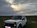 1999 Lada (ВАЗ) 2121 (4x4) I Рестайлинг, белый, 210000 рублей - вид 3
