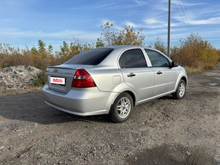 2011 Chevrolet Aveo I Рестайлинг, серебристый, 420000 рублей, вид 4